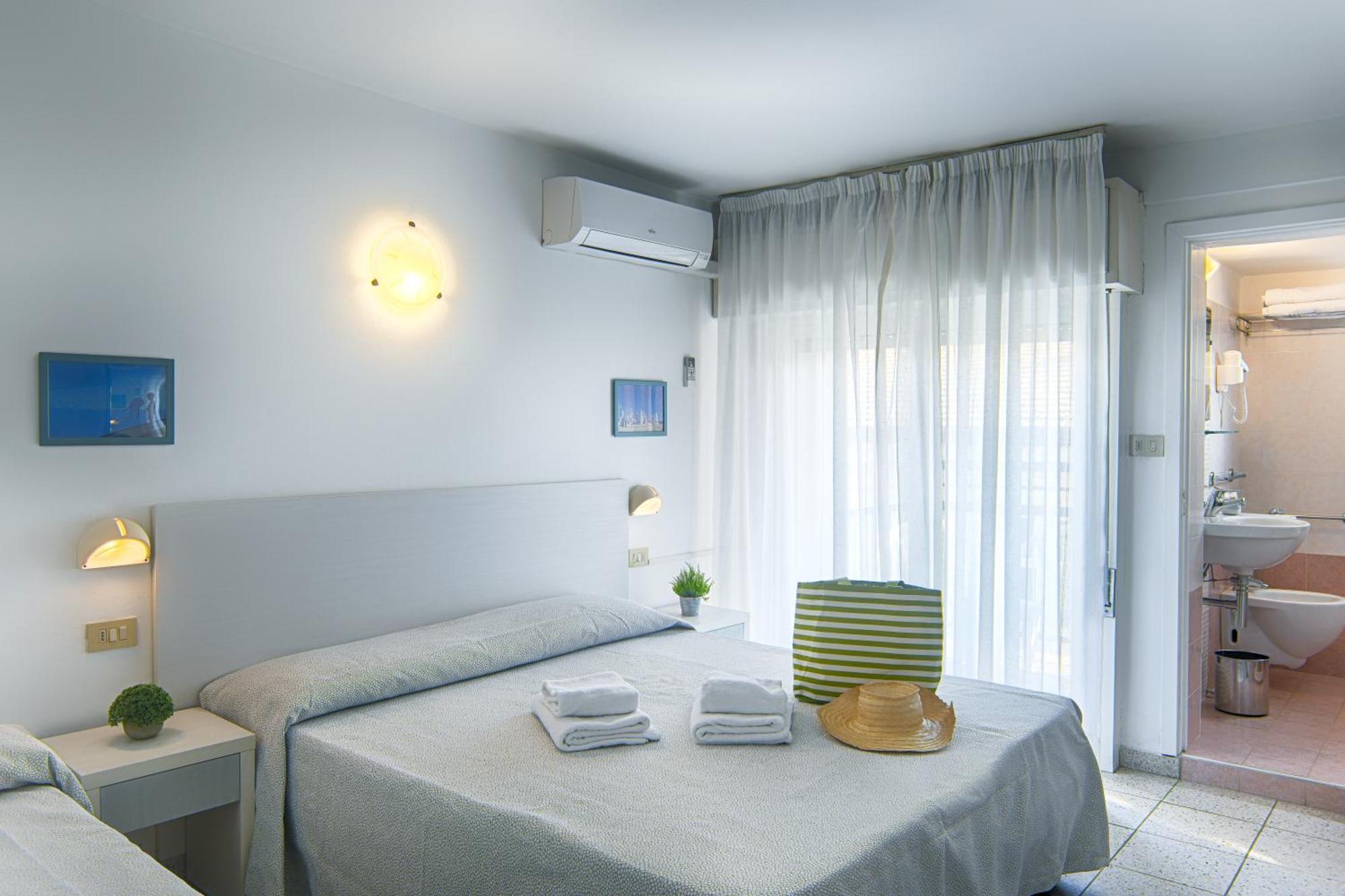Hotel Le Pleiadi Белларія-Іджеа-Марина Екстер'єр фото